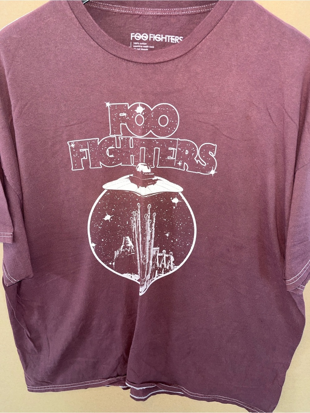 Foo Fighters UFO T Shirt 2XL Burgundy Spaceship Rock Band Graphic Tee XXL